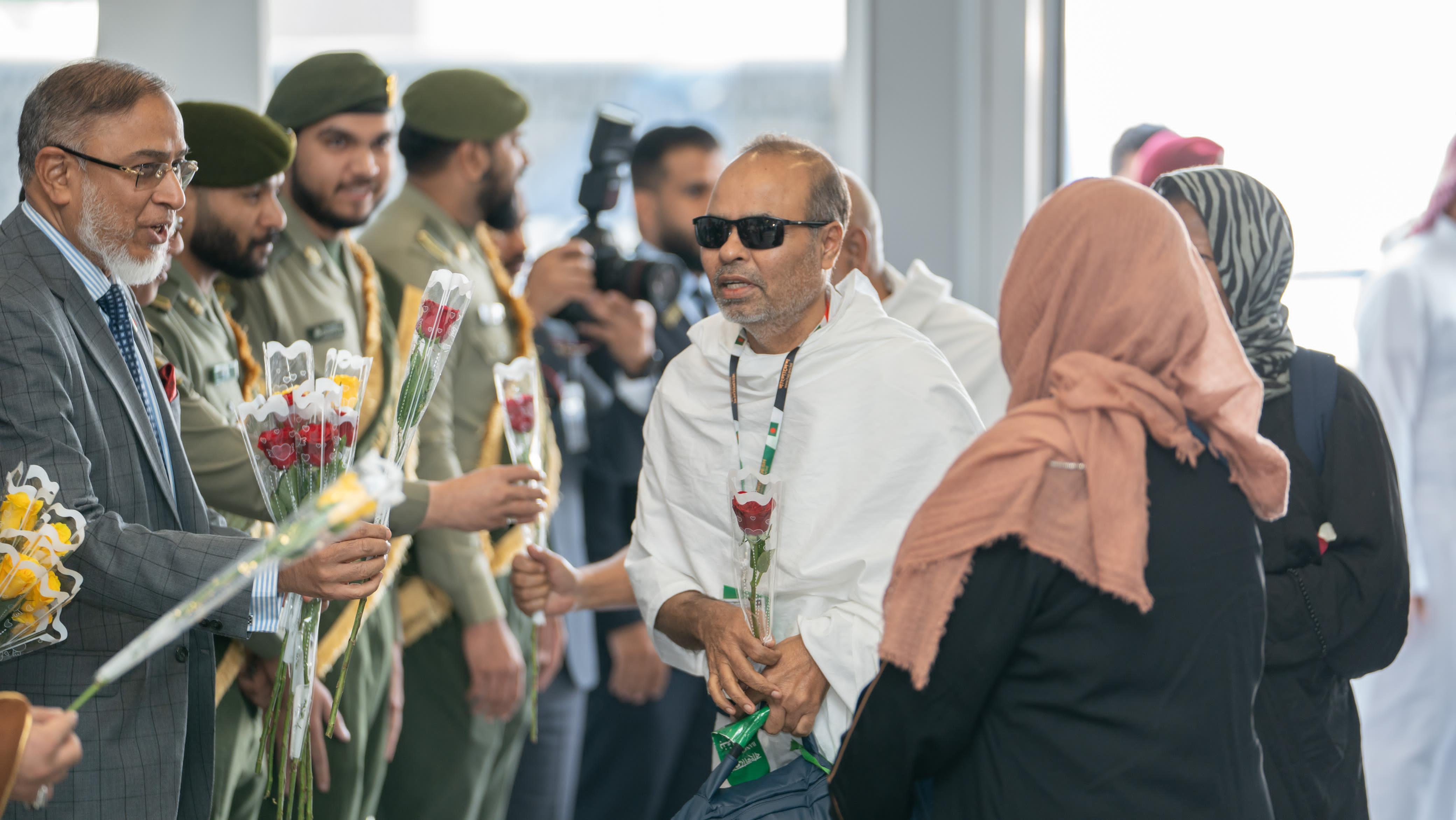 First Group of Bangladeshi Pilgrims Arrives in Saudi Arabia under Makkah Route Initiative