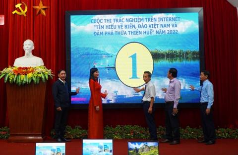 Quiz helps raise awareness of Vietnam's sea, islands