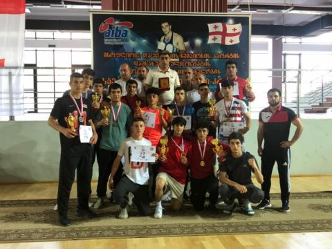 Young Azerbaijani boxers bring home ten medals from Georgia