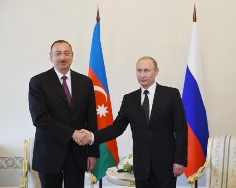 Azerbaijani, Russian presidents meet in Moscow
