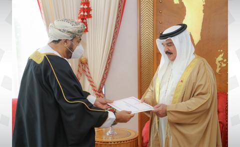 HM King receives Special Envoy of Sultan of Oman