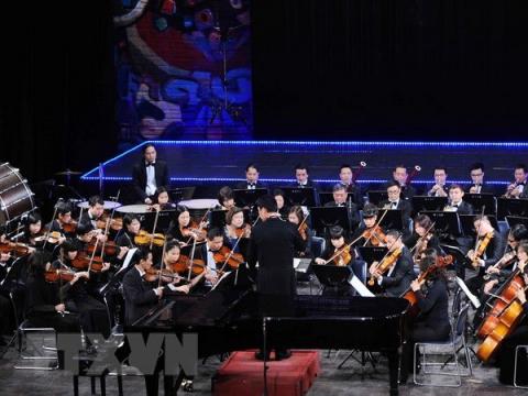Vietnamese, US choirs on same stage