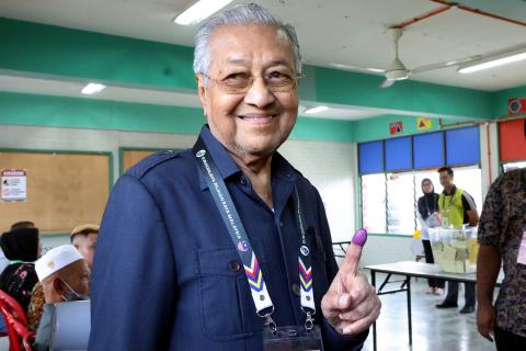 Malaysia Sees A Hung Parliament, Dr Mahathir Suffers First Election Defeat In 53 Years