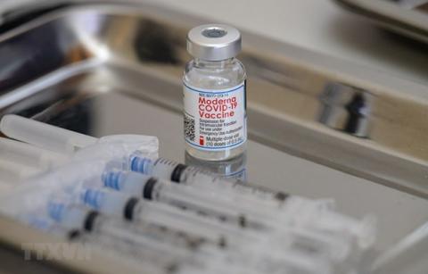 Vietnamese children aged 5-11 get vaccinated against COVID-19