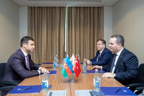 Chairman of Azerbaijan’s KOBIA meets with Turkiye Wealth Fund CEO