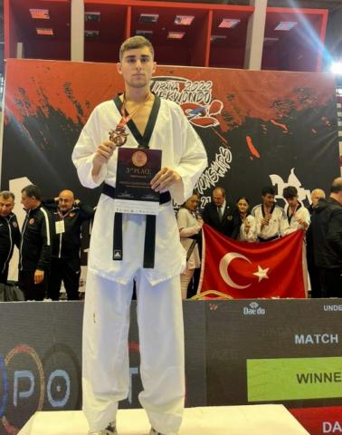 Azerbaijani taekwondo fighter crowned European champion
