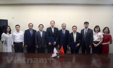 Vietnam, Japan sign cooperation deal on orderly training