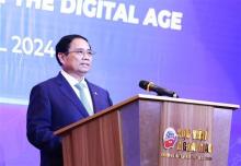 Prime Minister Pham Minh Chinh speaks at the business roundtable (Photo: VNA)