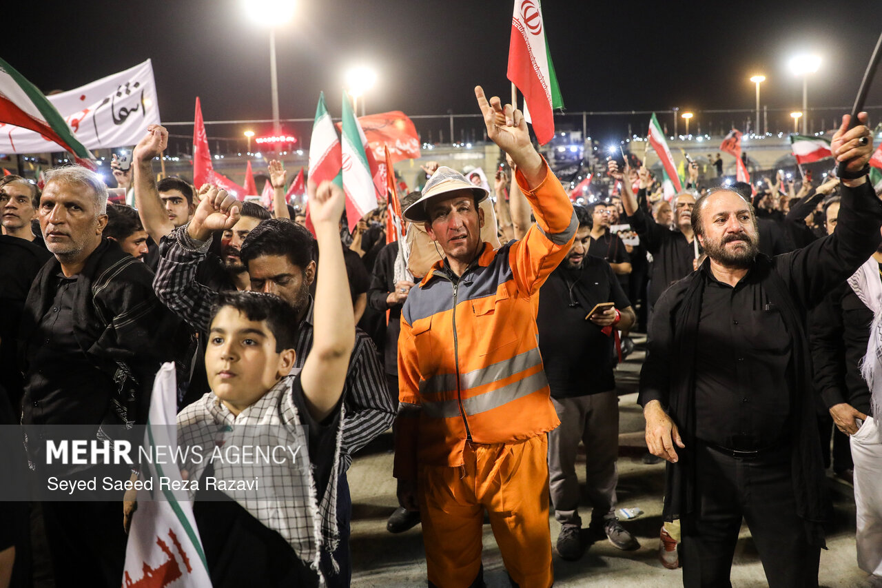 Farewell to the Martyred Leader of the Islamic Revolution at Tehran Mosalla