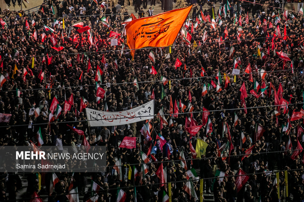 Farewell to the Martyred Leader of the Islamic Revolution at Tehran Mosalla