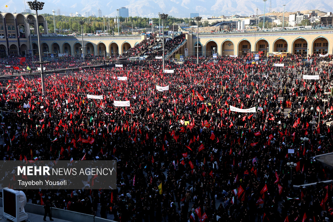 Banner of Vengeance for the Martyred Leader at the Farewell Ceremony