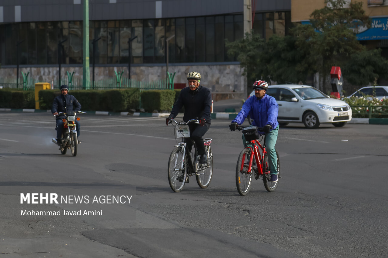 family cycling event in Qazvin