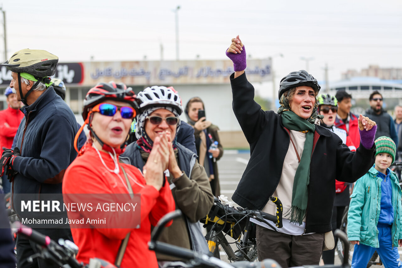 family cycling event in Qazvin