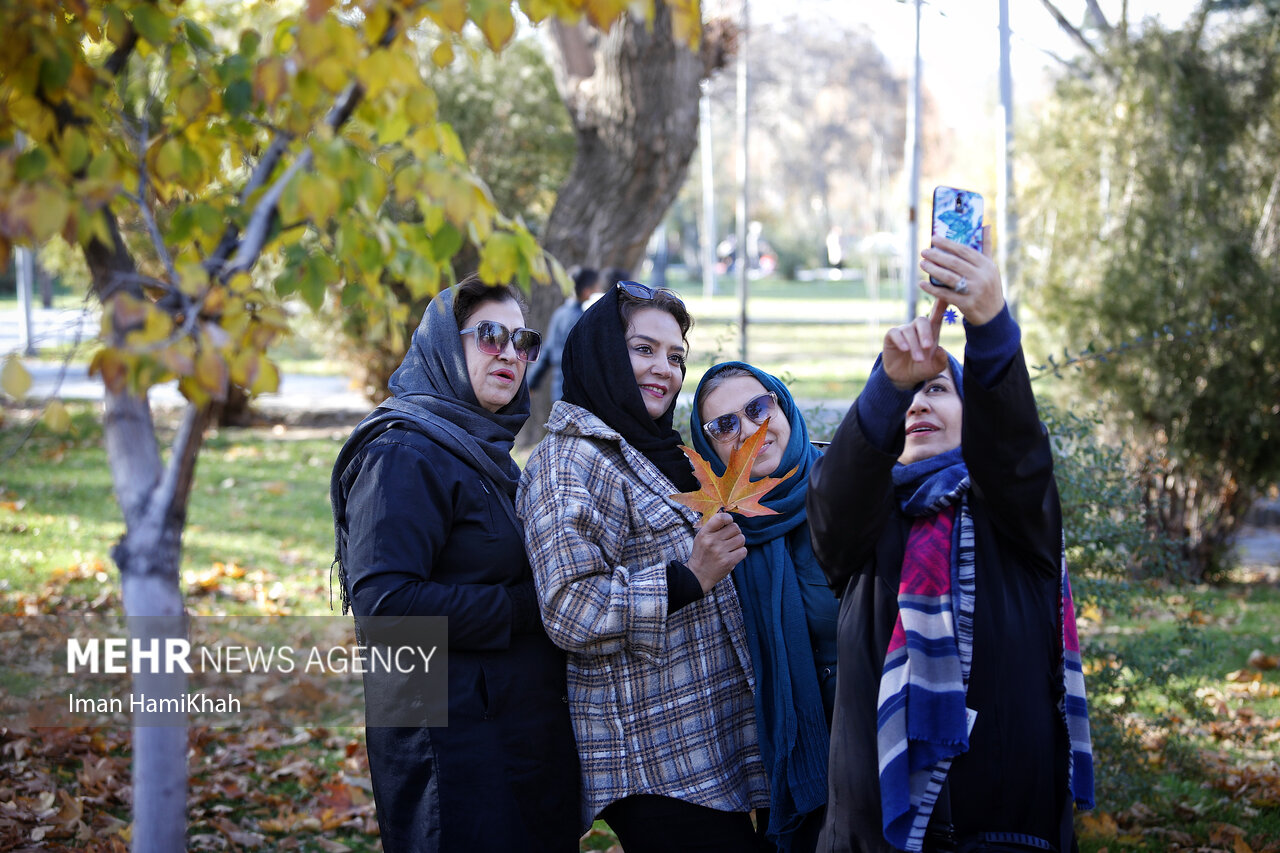 Autumn festival in Hamedan