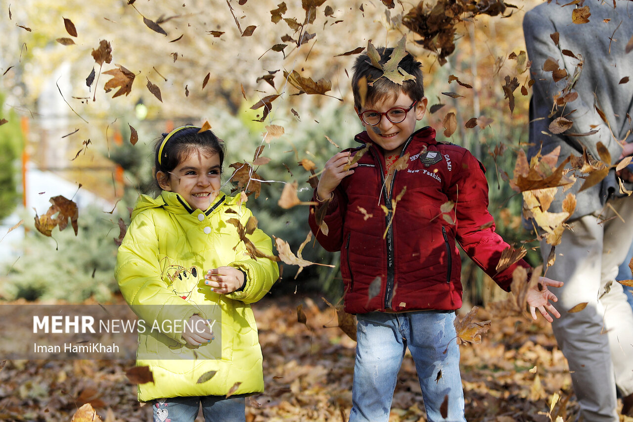 Autumn festival in Hamedan