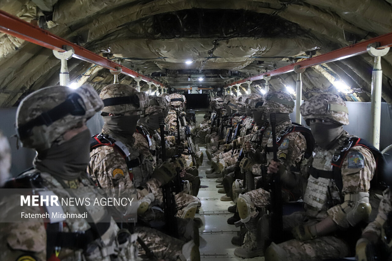 IRGC Special Forces airlifted to war game zone