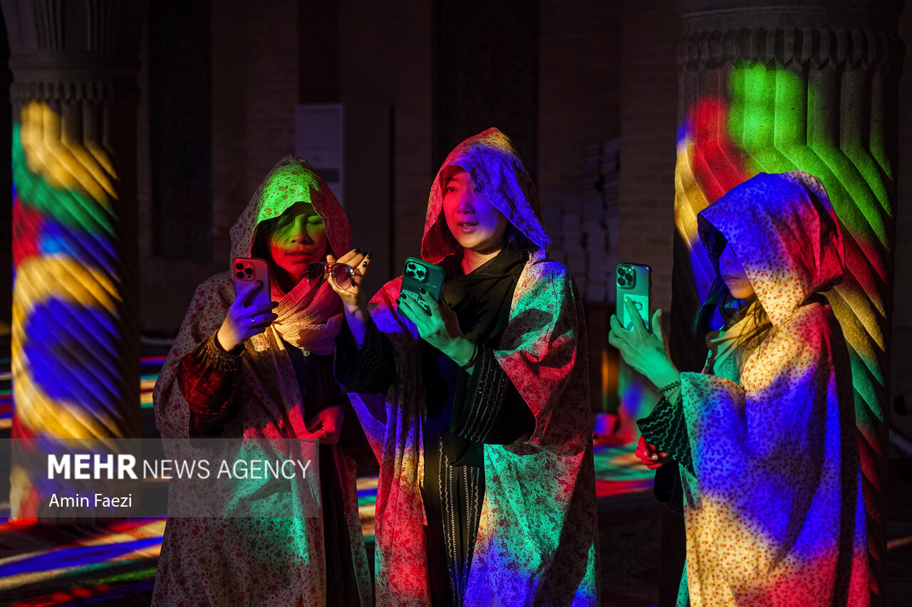 Foreign tourists visit Nasir al-Mulk Mosque in Shiraz