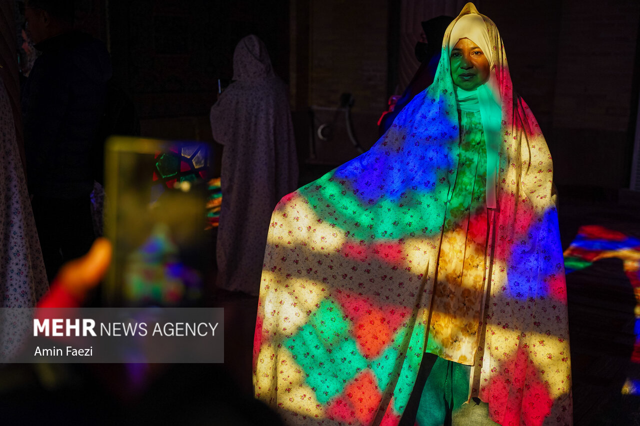 Foreign tourists visit Nasir al-Mulk Mosque in Shiraz