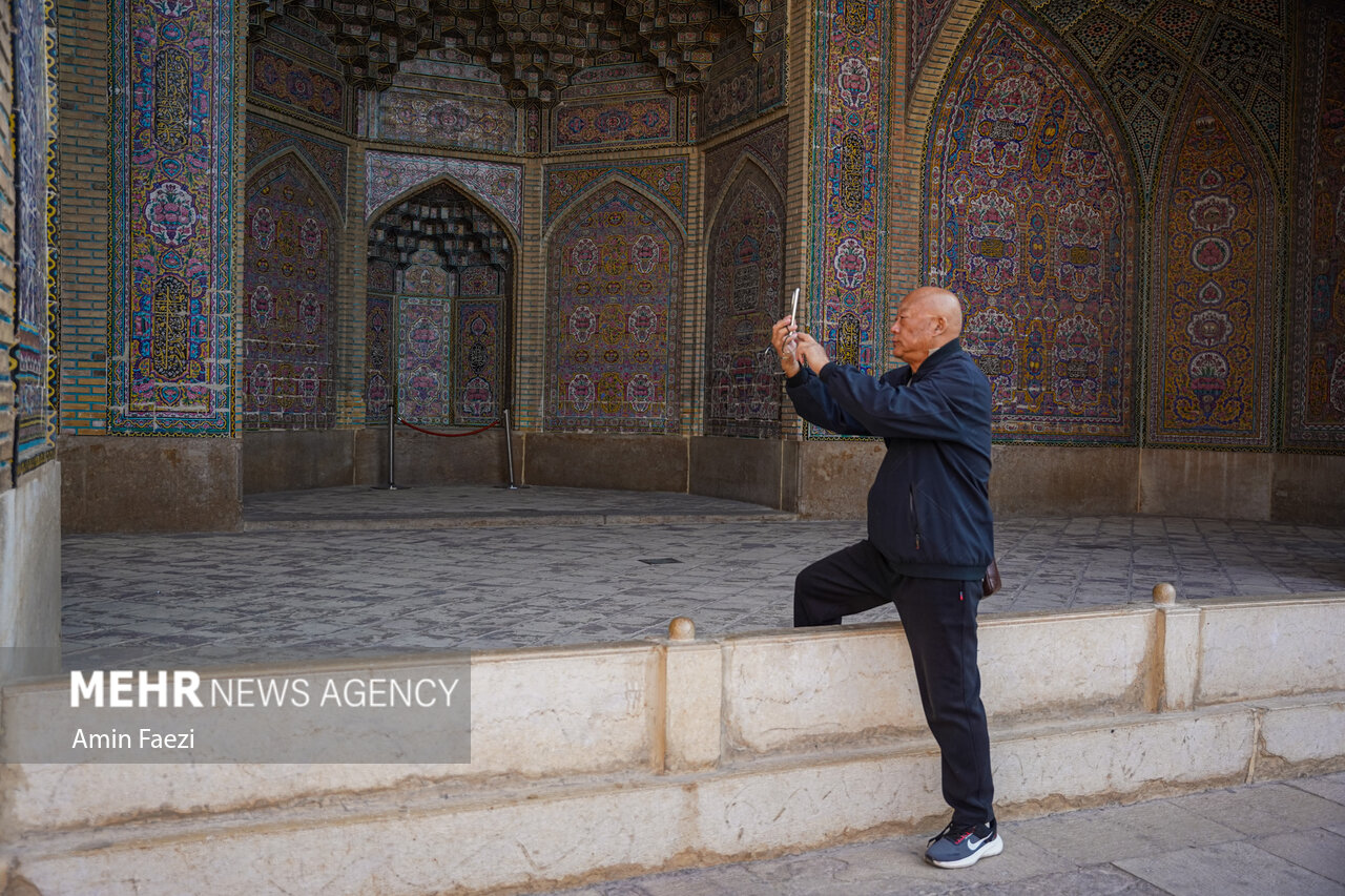 Foreign tourists visit Nasir al-Mulk Mosque in Shiraz
