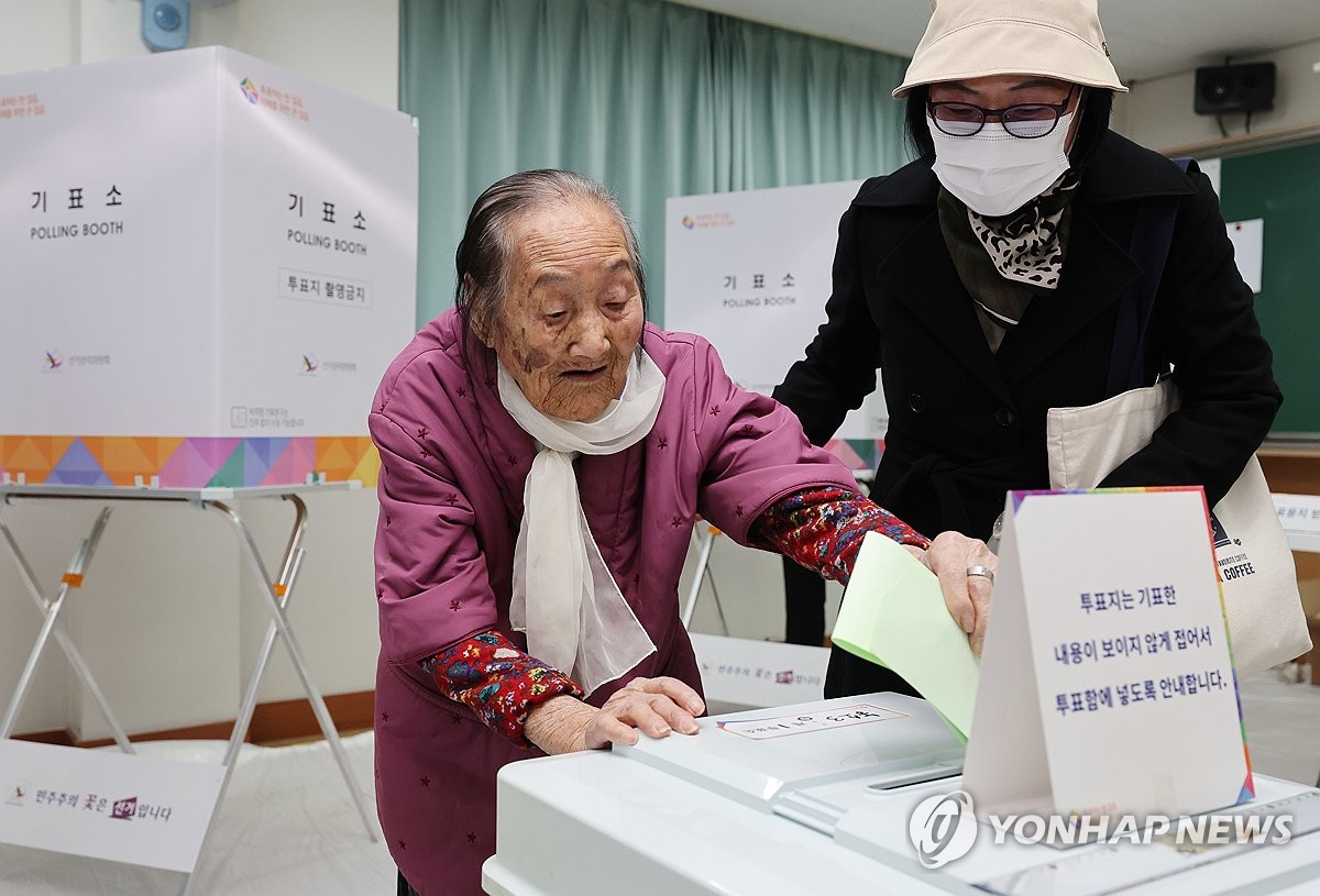 100-year-old voter