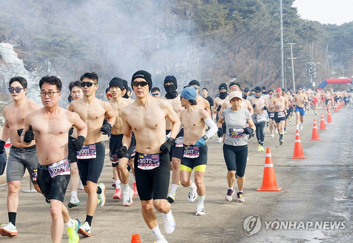 Runners in the cold