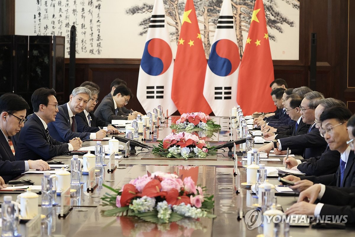 S. Korean PM meets Chinese premier