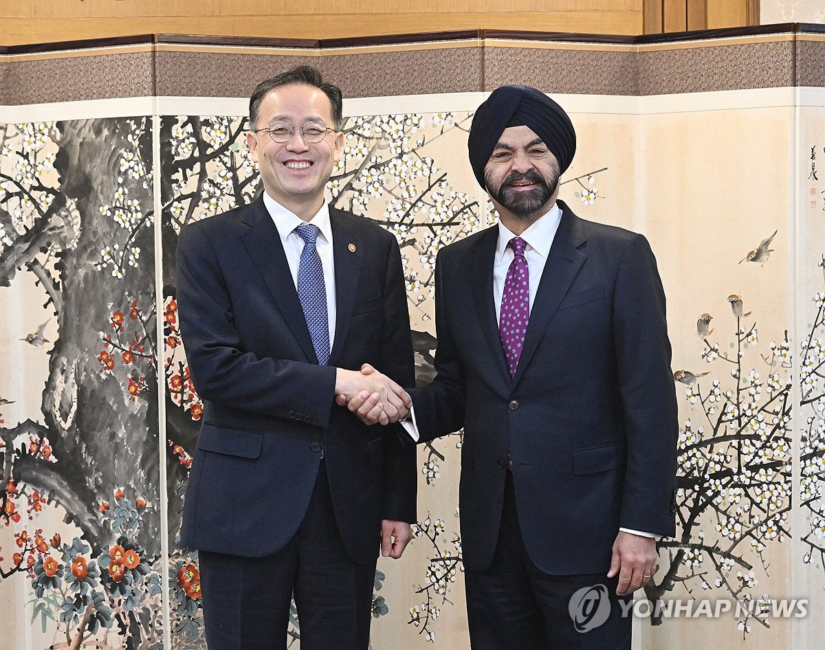 Finance minister meets World Bank chief