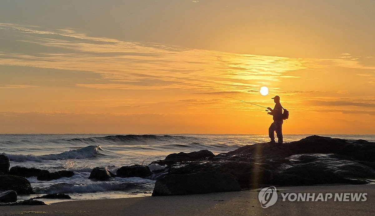 Fishing at Gyeongpo Beach