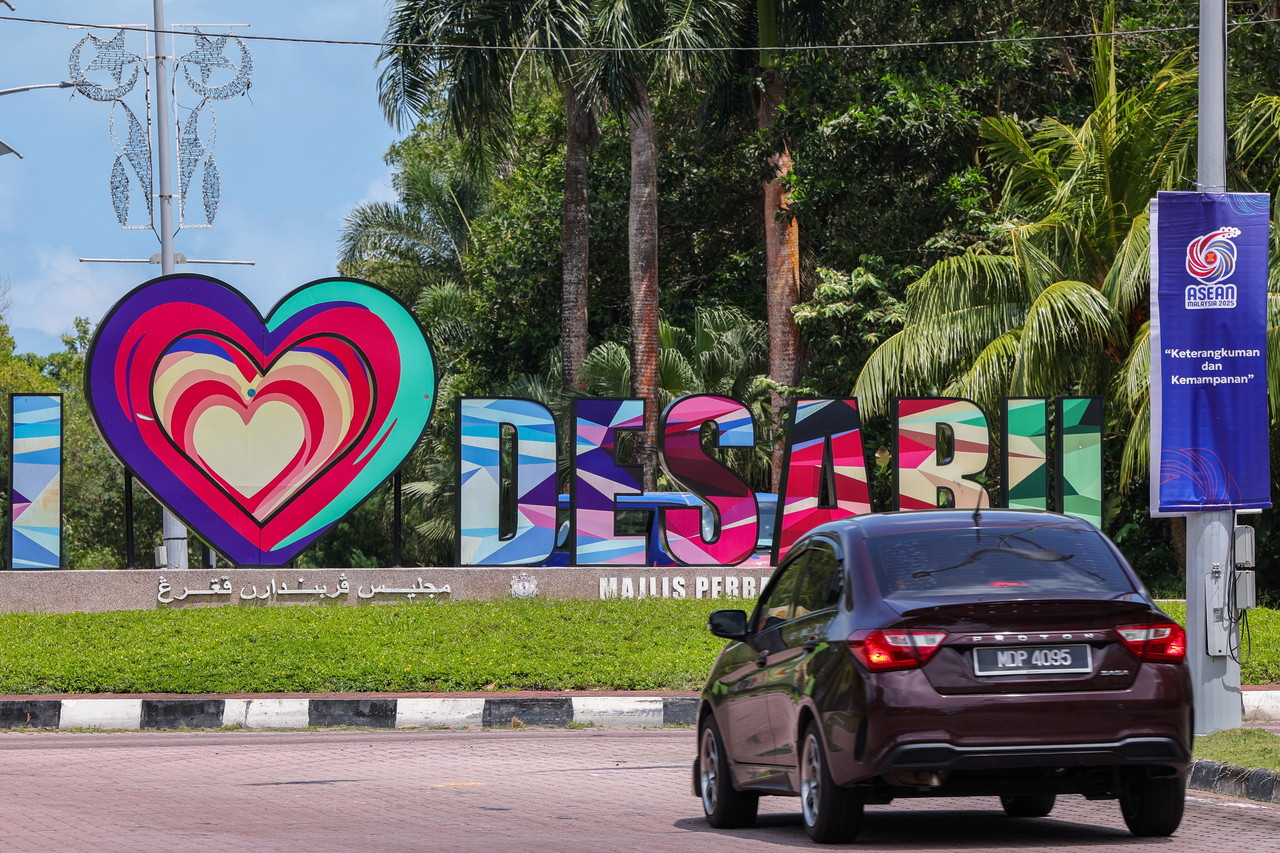  KOTA TINGGI, Feb 22 -- Desaru, located near Bandar Penawar, becomes the focus of the ASEAN community after being selected as the venue for the 31st ASEAN Economic Ministers (AEM) Retreat, scheduled to take place on February 28.--fotoBERNAMA (2025) COPYRIGHT RESERVED