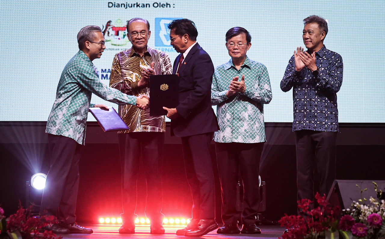 The exchange of the MoU was officiated by Communication Minister Fahmi Fadzil and Timor-Leste’s Secretary of State for Social Communication, Expedito Loro Dias Ximenes, witnessed by Prime Minister Anwar Ibrahim in conjunction with the National Journalists’ Day (HAWANA) 2026 celebration at the PICCA convention centre here, Saturday.