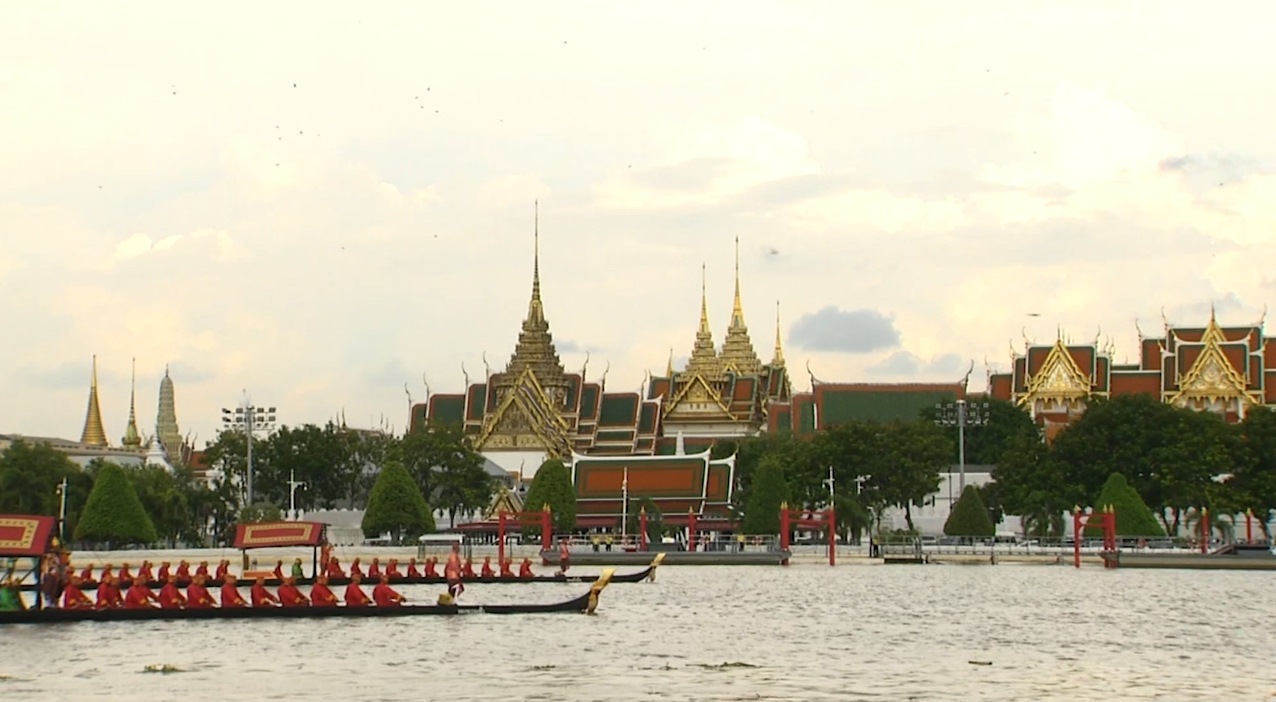 royal barge 