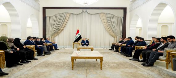 The President of the Republic (centre) received the head of the Iranian Governance and Policy Research Center GPTT, Ruhollah Deghani Firouzabad, and his accompanying delegation