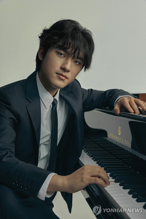 Pianist Lim Yunchan is seen in this photo provided by Universal Music. (PHOTO NOT FOR SALE) (Yonhap)