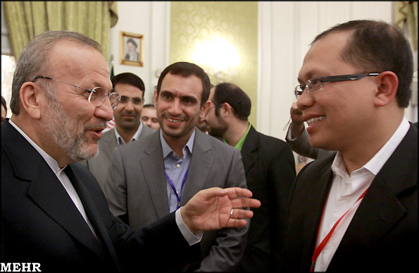 Iranian Foreign Minister Manuchehr Mottaki and OANA President Dr Ahmad Mukhlis Y