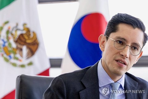 Mexican Foreign Secretary Roberto Velasco Alvarez speaks during an interview with Yonhap News Agency at the Mexican Embassy in Seoul on Aug. 25, 2026. Mexico is committed to continuing long-stalled talks with South Korea on a free trade agreement, he said, stressing the importance of strengthening ties with Seoul in artificial intelligence, space and other advanced sectors. (Yonhap) (END)