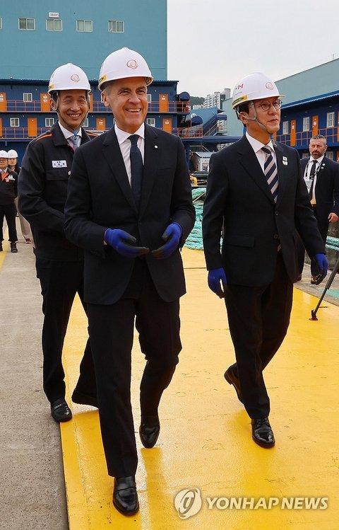 Canadian PM visits Hanwha Ocean's shipyard