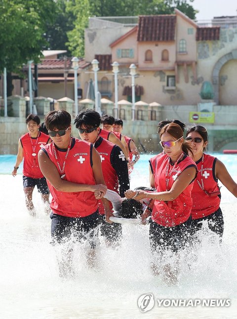 Rescue drill at water park