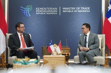 Indonesia's Minister of Trade Budi Santoso (right) meets with Chilean Minister of Foreign Affairs Jose Francisco Perez Mackenna in Jakarta on Monday (July 20, 2026).