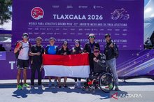Indonesia's para athletics team poses during the 2026 World Para Athletics Grand Prix in Tlaxcala, Mexico, held from July 21 to 24, 2026.