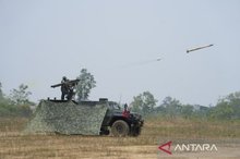 TNI personnel fired Mistral missiles during the Super Garuda Shield