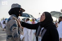 Female Border Guard Personnel Serve Pilgrims in Holy Sites During 1447 AH Hajj Season