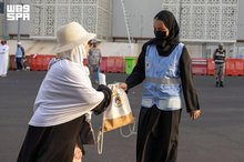 GDBG Volunteers Participate in Serving Pilgrims at Holy Sites