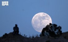 Rutab Moon Graces Aseer Skies in Captivating Summer Display