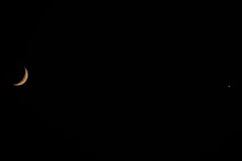 Crescent Moon and Venus Conjunction Adorns Saudi Arabia’s Sky