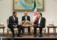 Ahmadinejad Calls For Enhanced Economic Co-op Among Independent States