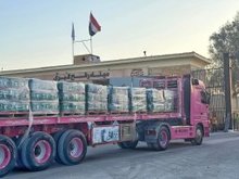 Six Saudi Relief Trucks from KSrelief Enter Gaza Strip with Food Aid