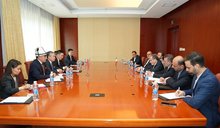 Araqchi meets his counterparts in China