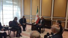 President Pezeshkian, Pakistan foreign minister meet in Islamabad