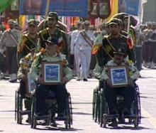  Armed forces start parade to mark Sacred Defense Week  