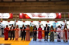 At the opening ceremony of the Vietnamese booth at he Fashion World Tokyo (FaW Tokyo) 2025 (Photo: VNA)